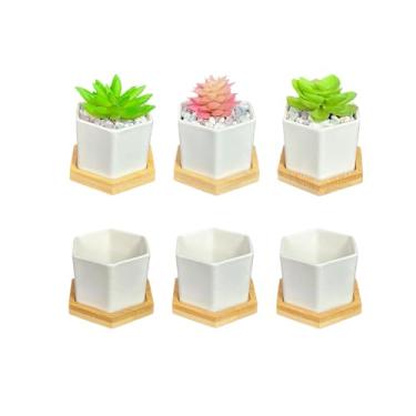 Imagem de Mekenluo Pacote com 6 vasos hexagonais para suculentas com bandejas de bambu e orifício de drenagem, vaso de cerâmica branca de 6 cm para cactos pequenos, ervas, decoração moderna de casa e escritório