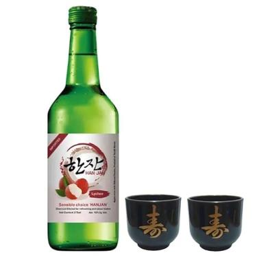 Imagem de 01 Bebida Alcoólica Soju Coreano com Sabor (Morango, Pêssego, Uva, Toranja, Yogurt, Ameixa, Blueberry) + 02 Copo Guinomi (Copo Ideograma (Kotobuki), Lichia)
