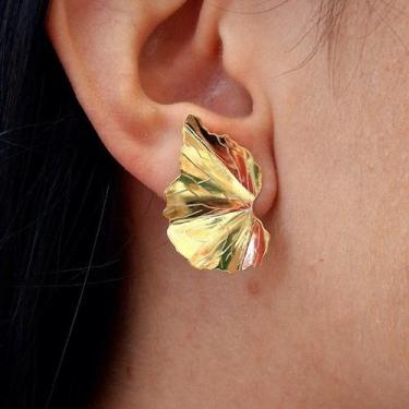 Imagem de Brinco Meia Folha Folheado A Ouro - FAMA FOLHEADOS