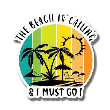 Imagem de Ímã The Beach Is Calling I Must Go - Ímã de água salgada para férias na praia - Ímã de superfície de metal de geladeira para carro caminhão para-choque - 12 cm no lado mais longo - Feito nos EUA -