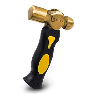 Imagem de Bastex Martelo de estampagem de metal de latão de 500 g. Design de alça curta com cabeça de martelo plana para fabricação e personalização de joias.