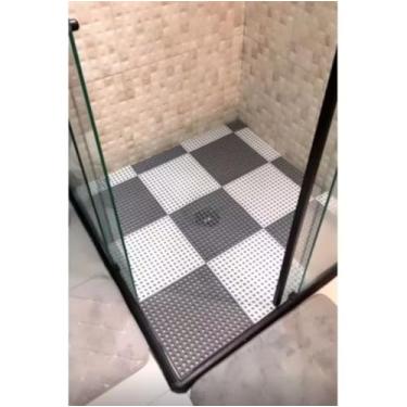 Imagem de Tapete Modular Antiderrapante para Box de Banheiro, Vestiário e Sauna, Emborrachado, Cinza e Branco, 30x30cm, 6 Peças