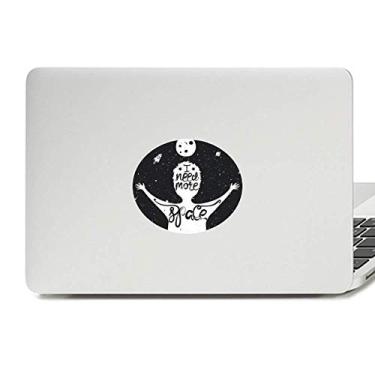 Imagem de Adesivo de notebook com emblema de vinil com citação em preto e branco More Space