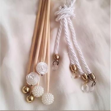 Imagem de Kit Decorativo para Difusor + 6 ou 4 Varetas Decoradas & 2 ou 1 Cordão Com Pingente (6 Varetas 2 Cordões/Branco)