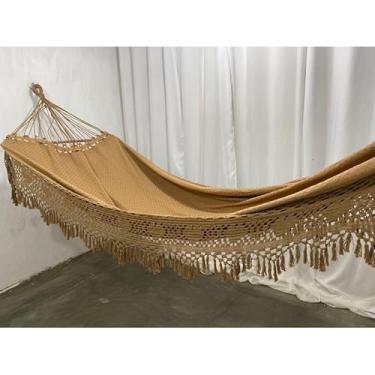 Imagem de Rede De Descanso Dormir 4,5 Toda Reforçada Até 350kg Bucho De Boi Toda Artesanal(Caramelo lisa)