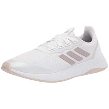 Imagem de adidas Tênis de corrida feminino Qt Racer esportivo, Branco/champanhe metálico/halo marfim, 9.5