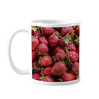 Imagem de Caneca de cerâmica com imagem de frutas vermelhas e morango, copo de porcelana para café