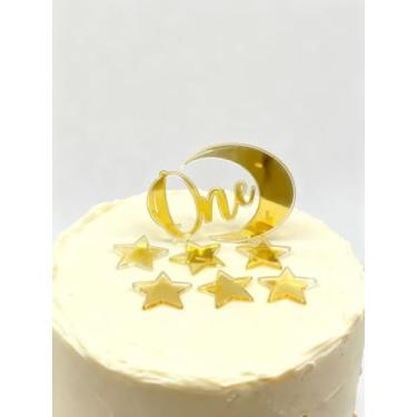 Imagem de Gold Moon and Stars First Birthday Cake Topper Set,Acrylic Party Decoration, 7 Pieces with One Script and 6 Stars Suitable for Baby Shower Favors, Gender Reveal, Baby Birthday Party Photo Booth Props