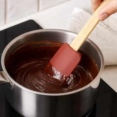 Imagem de Espátula de Silicone 28cm com Cabo de Madeira Vermelho – Resistente ao Calor, Ideal para Panelas Antiaderentes