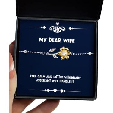 Imagem de SpreadPassion Keep Calm and Let The Veterinary Assistant Wife Handle It. Pulseira de girassol, presentes úteis para esposa