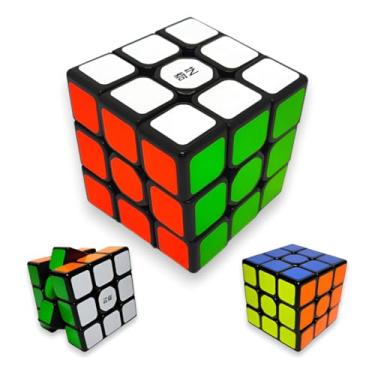 Imagem de Cubo Mágico 3x3, Quebra-Cabeça Clássico, Cores Vermelho, Amarelo e Azul, Brinquedo Educativo para Desenvolvimento de Raciocínio