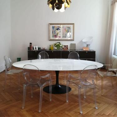 Imagem de Mesa De Jantar Saarinen Oval 160x90 Cm Mármore Branco Extra Base Preta