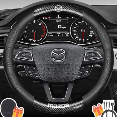 Imagem de Capa de volante compatível com Mazda, couro napa premium e textura de fibra de carbono brilhante capa de volante com 2 porta-copos e cabo USB de carregamento rápido (preto)
