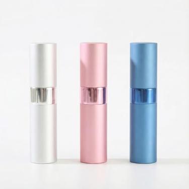 Imagem de Frasco atomizador de perfume spray de 8 ml para viagens, dispensador de colônia recarregável, pacote com 3, branco + azul + rosa