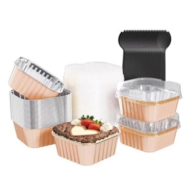 Imagem de Ksmxos Pacote com 25 mini formas de bolo quadradas com tampas, mini formas de pão com tampas, copos de folha de alumínio, copos descartáveis de cupcake, copos de sobremesa para festa de aniversário de