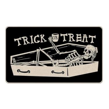 Imagem de Livcoz Tapete de porta da frente com esqueleto gótico de Halloween, doces ou travessuras, caveira, caixão, tapete decorativo antiderrapante, tapete de entrada, decoração de cozinha para ambientes