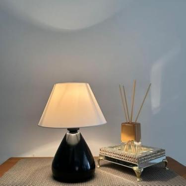 Imagem de Abajur Luminaria de Ceramica Porcelana Gota Bivolt Com Cupula para Decoração Quarto Escritorio Sala Decoração(Preto)