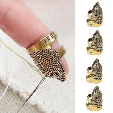 Imagem de 4 peças ajustável metal costura dedal protetor de dedo anel superior aberto dedal protetor de ponta de dedo para bordado acolchoado ferramenta de costura manual (ouro, 2S + 2M)