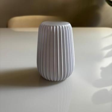 Imagem de Kit 3 Vasos Decorativos Minimalistas – Cachepot Branco Leve e Resistente 10cm, 14cm e 18cm(1 UNIDADE 10CM BRANCO)