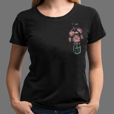 Imagem de Camiseta Feminina Vaso Com Flores Estilo Pintura de algoao blusa preta long look