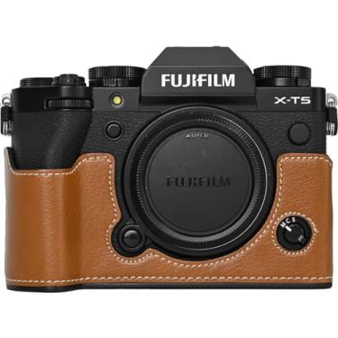Imagem de Capa X-T5, capa BMAOLLONGB feita à mão de couro PU meia câmera versão abertura inferior para Fujifilm X-T5 XT5 com alça de pescoço mini bolsa de armazenamento (marrom)