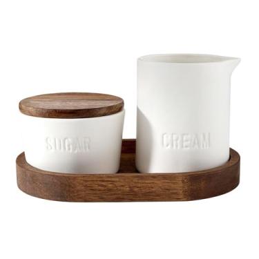 Imagem de Santa Barbara Design Studio Conjunto de açucareiro e creme de cerâmica com tampa jarro e bandeja de creme, 3 peças, branco/madeira de acácia