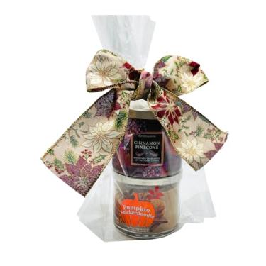 Imagem de Bath & Body Works Canela Pinha e Abóbora SnickERDOODLE Vela perfumada com 3 pavios 411 g – Coleção de outono e Natal 2025 – Conjunto de 2 peças para presente com laço de fita de poinsétia de 101 cm