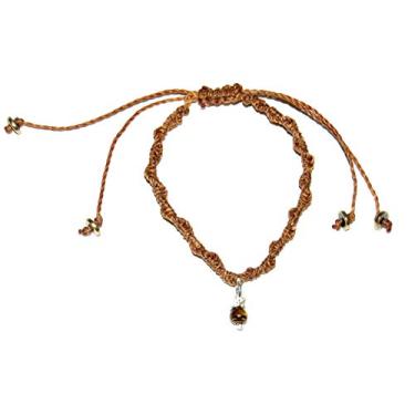 Imagem de Pulseira Love de macramê em fio marrom com pingente de olho de tigre e detalhes prateados