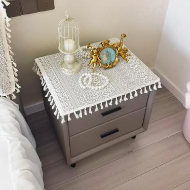 Imagem de Wuluwala Toalha de mesa quadrada de cabeceira de macramê toalha de mesa branca vintage de renda pequena toalha de mesa lateral francesa protetor de mesa para casamento, chá de bebê, festa de férias 61