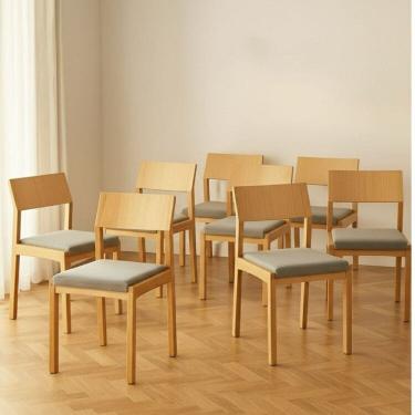 Imagem de Kit 8 Cadeiras para Sala de Jantar Madeira Maciça Less Amendoa