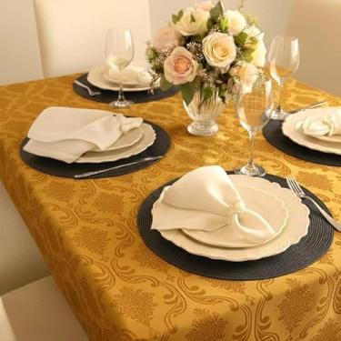 Imagem de Jogo de Toalha de Mesa Jacquard 4 a 14 Lugares - Forro de Mesa Elegante 100% Poliéster para Festas e Jantares (Dourada,4 cadeiras 1,35X1,35)