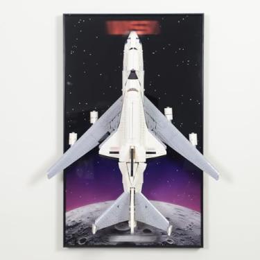 Imagem de WETCEAOM Quadro de parede para Lego Icons Shuttle Carrier Aircraft 10360, arte de parede para Lego Car Wall Mount F1 Display Frame Lovers, tamanho: 19,68 x 80 cm (modelo não incluído!)