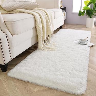 Imagem de Kimicole Tapetes brancos para quarto, sala de estar, tapete felpudo macio de 6 x 15 cm, tapetes felpudos antiderrapantes para berçário, quarto de crianças, dormitório, decoração de casa, tapete de