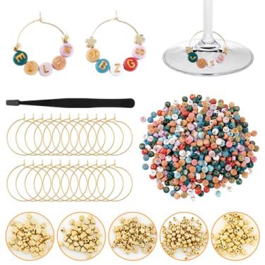 Imagem de Conjunto de 50 pingentes de taça de vinho DIY, 500 contas de letras, 300 pingentes de contas de ouro, 50 anéis, 1 pinça para taças de haste, etiquetas personalizadas para decoração de festa de