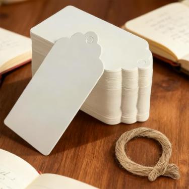 Imagem de 100 etiquetas de presente de papel kraft com barbante, etiquetas para pendurar em branco, perfeitas para embrulhar presentes, artesanato faça você mesmo, festas de fim de ano, presentes de aniversário