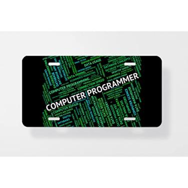 Imagem de O programador de computador representa o engenheiro de software e a capa para placa de licença Communicati – Capa para placa de carro – 15 x 30 cm
