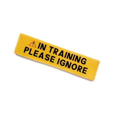 Imagem de KISJO In Training Please Ignore Leash Sleeve Funny Yellow Dog Alert Hanging ID Patch, Do Not Pet Working Leash Wrap, Presentes de aniversário para animais de estimação para donos de cães