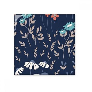 Imagem de Azulejo de cerâmica brilhante com tinta de plantas azul branca e azul