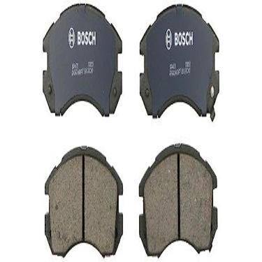 Imagem de Bosch BP470 QuietCast Premium Conjunto de Pastilhas de Freio a Disco Semimetálico para Subaru: 1993-1996 Impreza, 1990-1996 Legacy; Frente