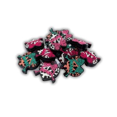 Imagem de Estampa de vaca borboleta estilo ocidental Mama e coração conta focal de silicone 3 cm, 12 unidades, cores mistas, 4 peças de cada design de mãe de cachorro para canetas com contas, chaveiros Freshie