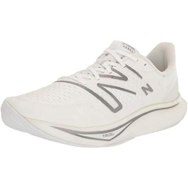 Imagem de New Balance FuelCell Rebel V3 Tênis de corrida masculino, Branco/Prata Escuro Metálico/Prata Claro Metálico, 44