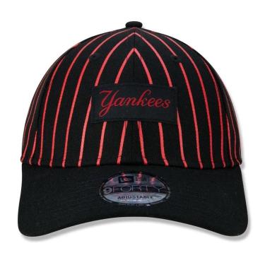 Imagem de BONÉ NEW ERA 940 NEW YORK YANKEES SOCCER STYLE LINES PRETO VERMELHO-Masculino