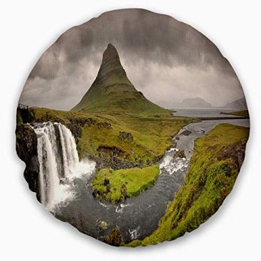 Imagem de Designart Kirkjufell Cachoeiras em Grundarfjordur' Paisagem Manta Redonda Sala de Estar, Sofá, Enchimento de Almofada + Capa de Almofada Estampada em ambos os lados 50,8 cm