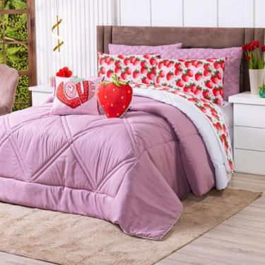 Imagem de Kit Edredom CASAL PADRÃO Morangos Rosê com Almofadas Estampadas 07 Peç