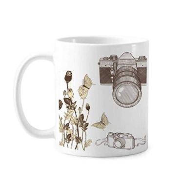 Imagem de Caneca de cerâmica para café e porcelana com borboleta rosa da câmera