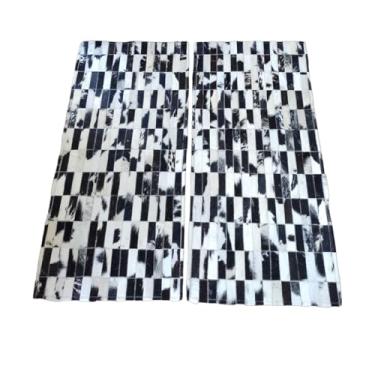 Imagem de Tapete De Couro Natural Par Beira Cama (Passadeira) 1,00 x 0,50 M (Preto Branco Tiras)