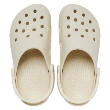 Imagem de Sandália Crocs Classic Feminina, Creme, 35