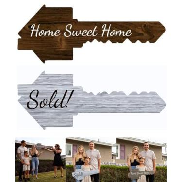 Imagem de Placa de venda imobiliária | Formato de chave extragrande | Dupla face | Adereços de foto imobiliária para agentes e novos proprietários de casas | Presente de agente imobiliário e presente de