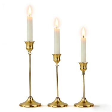 Imagem de Castiçais cônicos dourados, conjunto de castiçais de metal vintage para mesa de casamento, decoração de Natal, decoração de aniversário - Suporte de vela elegante para sala de jantar e cornija (1