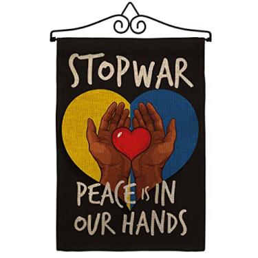 Imagem de Ukraine Flag Conjunto de bandeiras de jardim de juta Stop War Peace Our Hands com suporte para causa com faixa de decoração de casa ucraniana para pequenos jardas, feito nos EUA